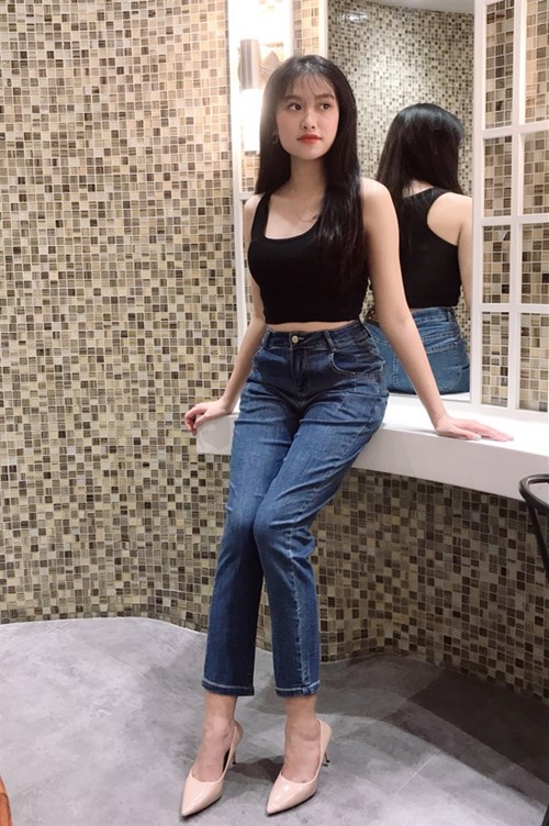 Quần Skinny lửng xanh đậm B7293