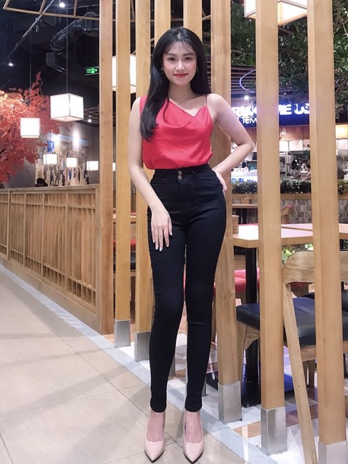 Quần Skinny màu đen lưng cao D6875
