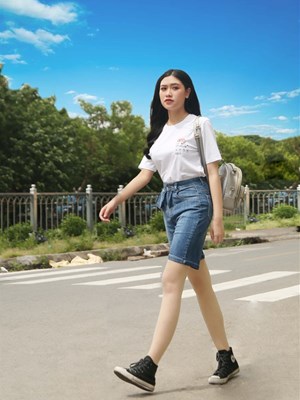 Short jean túi hộp