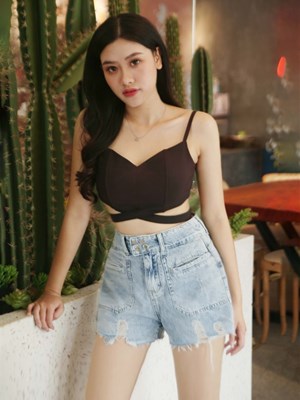 Short jean phong cách