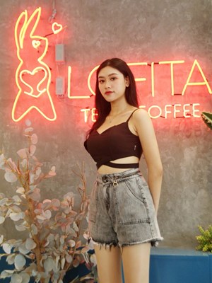 Short jean phong cách